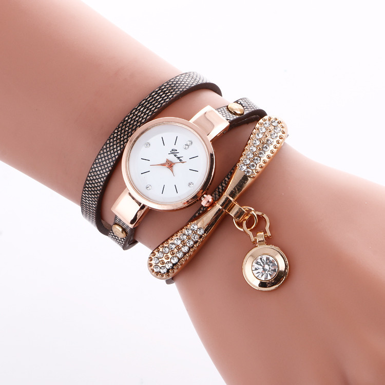 Women Watches Bracelet Fashion Casual Dress PU Band Alloy Case