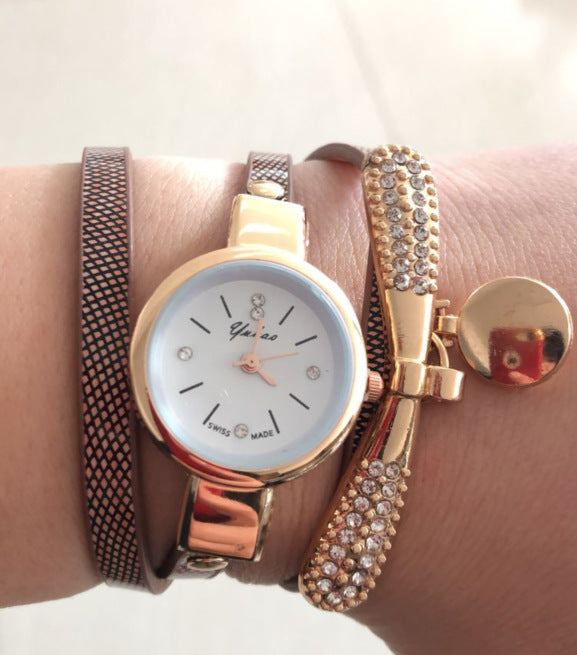 Women Watches Bracelet Fashion Casual Dress PU Band Alloy Case