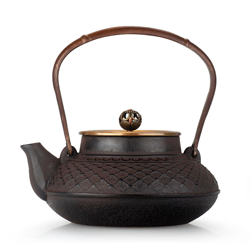 Exquisitely Designed Cast Iron Kettle with Lid