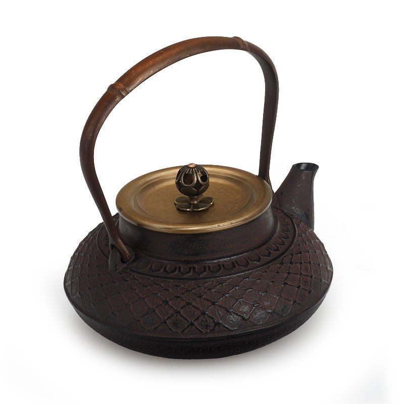 Exquisitely Designed Cast Iron Kettle with Lid