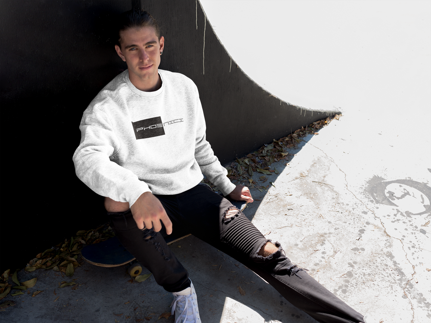 Phoenici Apparel Brand Classic Men's White Crewneck Sweatshirt Phoenici T-Shirt